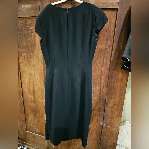 Maggie London Midi Dress - Picture 2 of 3